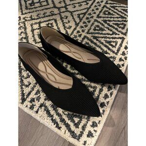 Women Black Ribbed Pointed Toe Flats Slip-On Comfortable Ballet Shoes